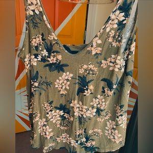 American Eagle Floral Soft and Sexy Top